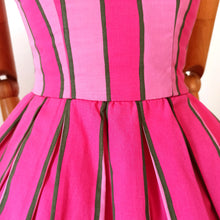 Charger l'image dans la galerie, 1950s 1960s - Fabulous Watermelon Colors Cotton Dress - W24.5 (62cm)