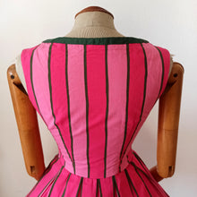 Charger l'image dans la galerie, 1950s 1960s - Fabulous Watermelon Colors Cotton Dress - W24.5 (62cm)