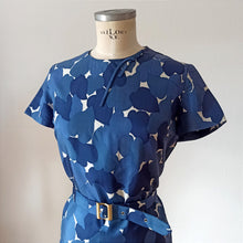 Charger l'image dans la galerie, 1960s - DEADSTOCK, NWT - Stunning French Satin Dress - W32 (82cm)