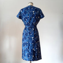 Charger l'image dans la galerie, 1960s - DEADSTOCK, NWT - Stunning French Satin Dress - W32 (82cm)