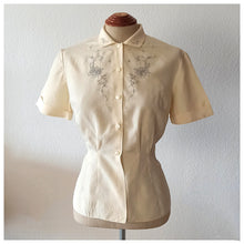 Cargar imagen en el visor de la galería, 1940s - Exquisite Pure Silk Embroidery Blouse - W31 (78cm)