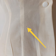 Cargar imagen en el visor de la galería, 1940s - Delightful Pure Silk Embroidery Blouse - W29 (74cm)