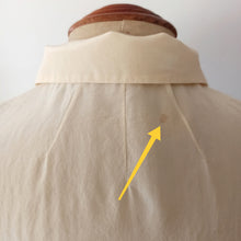 Cargar imagen en el visor de la galería, 1940s - Delightful Pure Silk Embroidery Blouse - W29 (74cm)