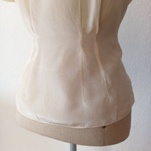 Cargar imagen en el visor de la galería, 1940s - Delightful Pure Silk Embroidery Blouse - W29 (74cm)