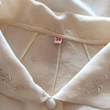 Cargar imagen en el visor de la galería, 1940s - Delightful Pure Silk Embroidery Blouse - W29 (74cm)