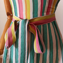 Cargar imagen en el visor de la galería, 1950s - Gorgeous Colorful Satin Dress - W24 (60cm)