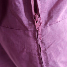 Charger l'image dans la galerie, 1960s - Gorgeous Magenta Pure Silk Dress - W32 (82cm)