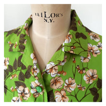 Charger l'image dans la galerie, 1960s - Green Floral Blouse - Sz. Large