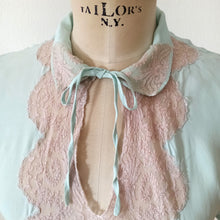 Cargar imagen en el visor de la galería, 1940s - Green Jade Silk Night Gown - Large size