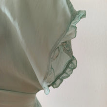 Cargar imagen en el visor de la galería, 1940s - Green Jade Silk Night Gown - Large size