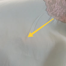 Cargar imagen en el visor de la galería, 1940s - Green Jade Silk Night Gown - Large size