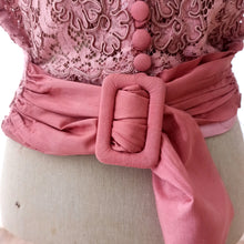 Load image into Gallery viewer, 1960s - Fabulous Back Antique Pink Top