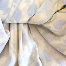 Charger l'image dans la galerie, 1950s - MERCIER, Paris - Spectacular Petal Bust Roseprint Dress - W27 (68cm)