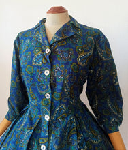 Load image into Gallery viewer, 1950s - Beautiful Blue Paisley Cotton Blend Dress - W34 (86cm)