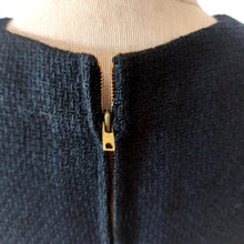 Charger l'image dans la galerie, 1950s 1960s - Stunning Black Textured Wool Dress - W33 (84cm)