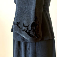 Load image into Gallery viewer, 1940s - Superb Belted Peplum Black Crepe Dress - W31 (80cm)
