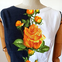 Laden Sie das Bild in den Galerie-Viewer, 1960s - Stunning Yellow Roseprint Cotton Dress - W28 (72cm)