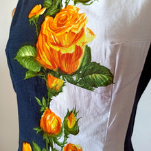 Laden Sie das Bild in den Galerie-Viewer, 1960s - Stunning Yellow Roseprint Cotton Dress - W28 (72cm)