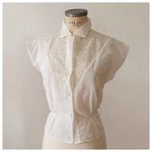 Charger l'image dans la galerie, 1950s - DEADSTOCK - French White Nylon Blouse - Sz. 48