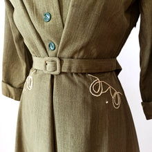 Cargar imagen en el visor de la galería, 1940s - Gorgeous Green Cotton Silk Dress - W35 (88cm)