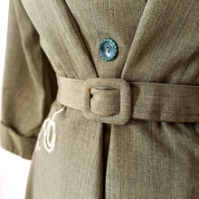 Cargar imagen en el visor de la galería, 1940s - Gorgeous Green Cotton Silk Dress - W35 (88cm)