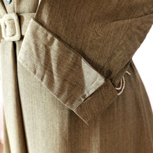 Cargar imagen en el visor de la galería, 1940s - Gorgeous Green Cotton Silk Dress - W35 (88cm)