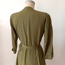 Cargar imagen en el visor de la galería, 1940s - Gorgeous Green Cotton Silk Dress - W35 (88cm)