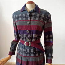 Charger l'image dans la galerie, 1960s - Beautiful Flannel Wool Belted Dress - W30.5 (78cm)