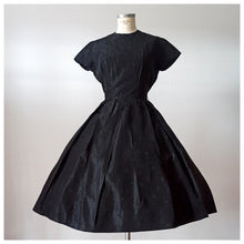 Charger l'image dans la galerie, 1950s - Elegant Black Satin Night Dress - W29 (74cm)