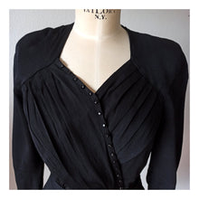 Cargar imagen en el visor de la galería, 1940s - Exuberant Black Beaded Crepe Dress - W30 (76cm)