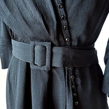 Cargar imagen en el visor de la galería, 1940s - Exuberant Black Beaded Crepe Dress - W30 (76cm)