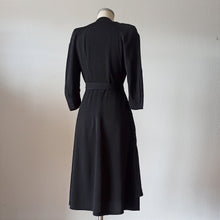 Cargar imagen en el visor de la galería, 1940s - Exuberant Black Beaded Crepe Dress - W30 (76cm)