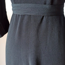 Cargar imagen en el visor de la galería, 1940s - Exuberant Black Beaded Crepe Dress - W30 (76cm)