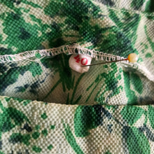 Cargar imagen en el visor de la galería, 1950s - Gorgeous Green Floral Dress - W27.5 (70cm)