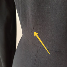 Carica l'immagine nel visualizzatore di Gallery, 1940s - Elegant Embroidery Black Crepe Dress - W34 (86cm)