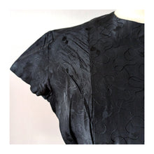 Charger l'image dans la galerie, 1950s - Elegant Black Satin Night Dress - W29 (74cm)