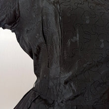 Charger l'image dans la galerie, 1950s - Elegant Black Satin Night Dress - W29 (74cm)