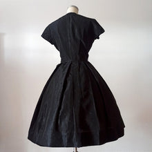 Charger l'image dans la galerie, 1950s - Elegant Black Satin Night Dress - W29 (74cm)
