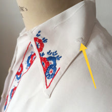 Load image into Gallery viewer, 1930s 1940s - Adorable Embroidery Rayon Blouse - W31.5 (80cm)