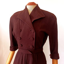 Cargar imagen en el visor de la galería, 1940s - Marvelous German Brown Wool Belted Dress - W26 (66cm)