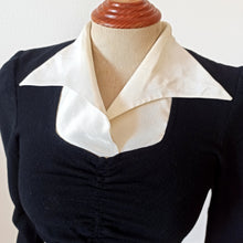 Cargar imagen en el visor de la galería, 1930s - Stunning German Black Wool Dress - W26 (66cm)