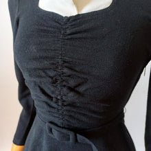 Cargar imagen en el visor de la galería, 1930s - Stunning German Black Wool Dress - W26 (66cm)