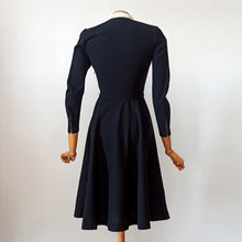 Cargar imagen en el visor de la galería, 1930s - Stunning German Black Wool Dress - W26 (66cm)