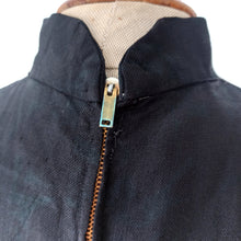 Carica l'immagine nel visualizzatore di Gallery, 1940s - Stunning Hand Embroidered Linen Blouse - W30 (76cm)