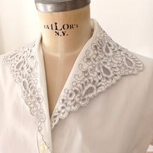 Cargar imagen en el visor de la galería, 1940s 1950s - MARY, Austria - Lovely White Cotton Blouse - W32 (82cm)