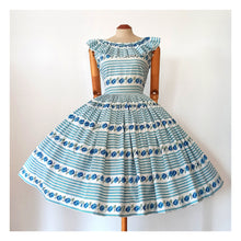 Charger l'image dans la galerie, 1950s - LE SIGNE DE PARIS, France - Spectacular Roseprint Dress - W28 (72cm)