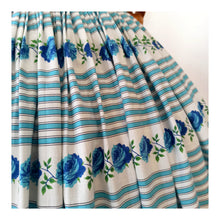 Charger l'image dans la galerie, 1950s - LE SIGNE DE PARIS, France - Spectacular Roseprint Dress - W28 (72cm)