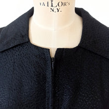 Charger l'image dans la galerie, 1950s 1960s - Elegant Textured Rayon Front Zipper Dress - W32 (82cm)