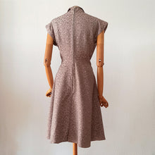 Cargar imagen en el visor de la galería, 1940s - Stunning Antique Pink Leopard Effect Dress - W30 (76cm)