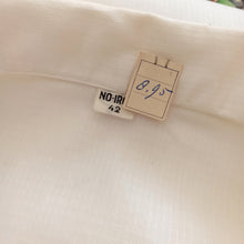 Charger l'image dans la galerie, 1950s - JEKA, Netherlands - Deadstock White Cotton Blouse - Sz. 42
